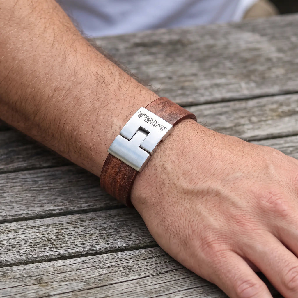 Hugo Valcke vintage bruine leren herenarmband 20mm met zilverkleurige sluiting en logo